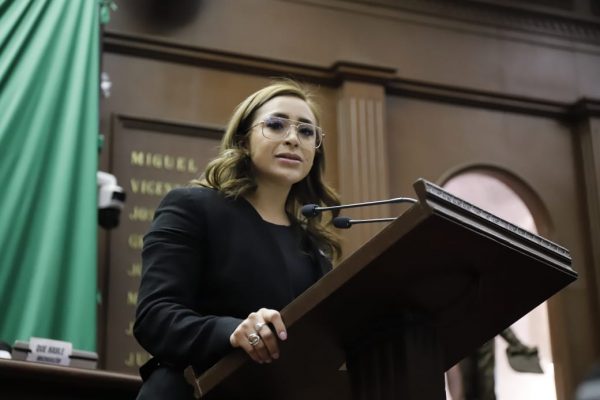 Grecia Aguilar propone reformar Constitución para garantizar derechos de las infancias en Michoacán